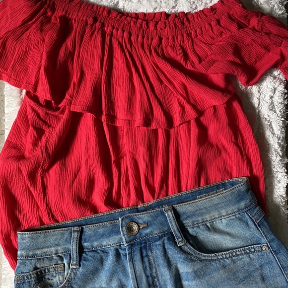 Size small - Picture 3 of 3